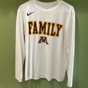 Minnesota Gophers large Nike Dri-fit Long-sleeve shirt